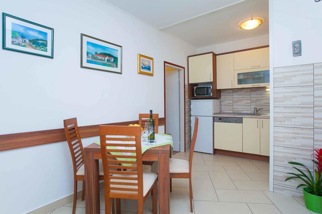 Guest House Lovric 룸바르다 외부 사진